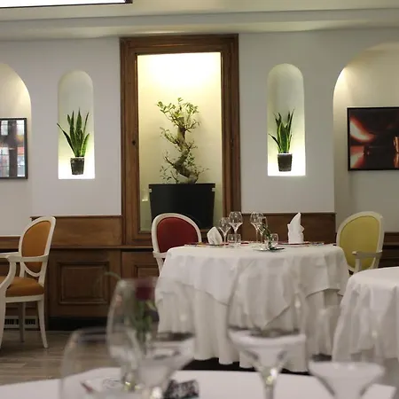 Restaurant La Poularde Hotel Montrond-les-Bains