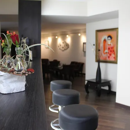 Restaurant La Poularde Hotel 3*