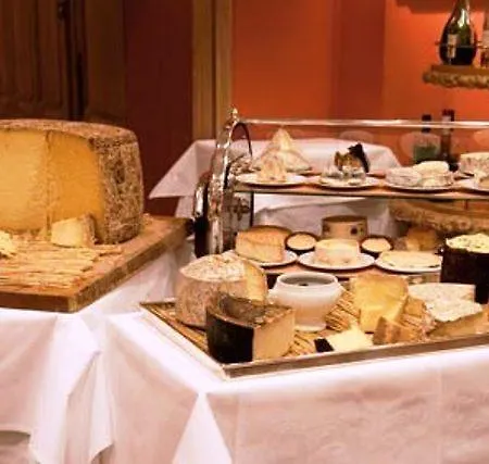 Hotel Restaurant La Poularde Montrond-les-Bains